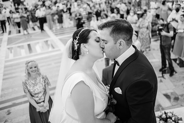 summer-wedding-drama-astilbe-roses_15x