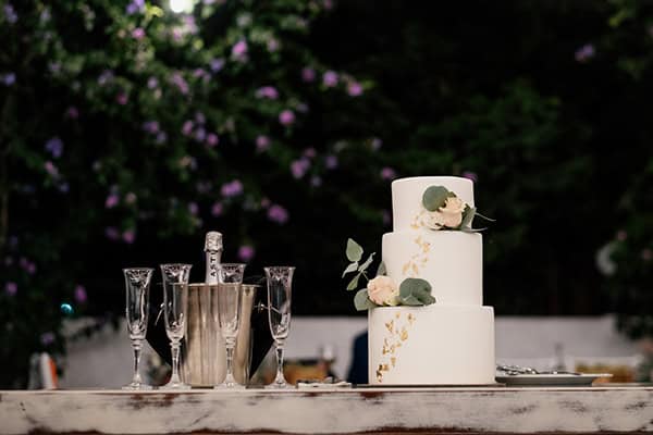 summer-wedding-drama-astilbe-roses_26