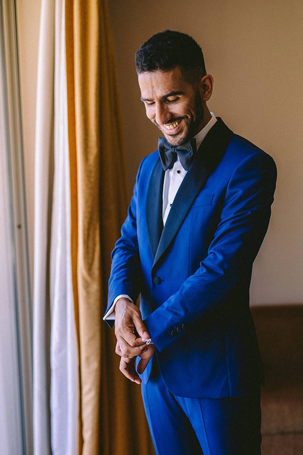 utterly-romantic-wedding-kalamata-lovely-white-arrangments-gold-details_13