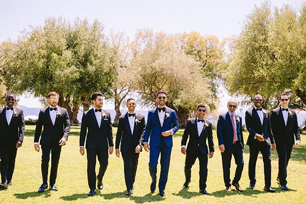 utterly-romantic-wedding-kalamata-lovely-white-arrangments-gold-details_14