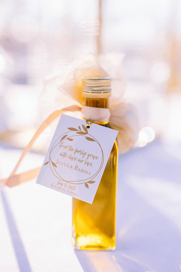 utterly-romantic-wedding-kalamata-lovely-white-arrangments-gold-details_36x