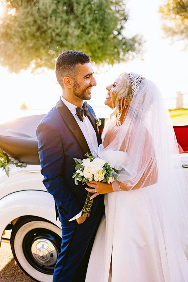 utterly-romantic-wedding-kalamata-lovely-white-arrangments-gold-details_38