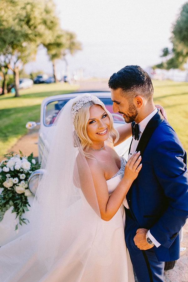 utterly-romantic-wedding-kalamata-lovely-white-arrangments-gold-details_40