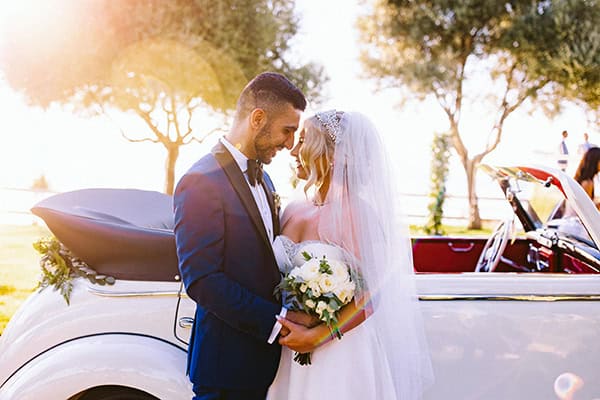 utterly-romantic-wedding-kalamata-lovely-white-arrangments-gold-details_41