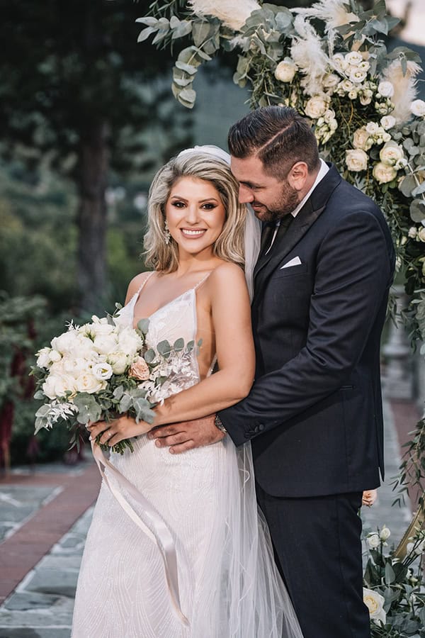 beautiful-fall-wedding-kozani-ivory-roses-pampas-grass_01