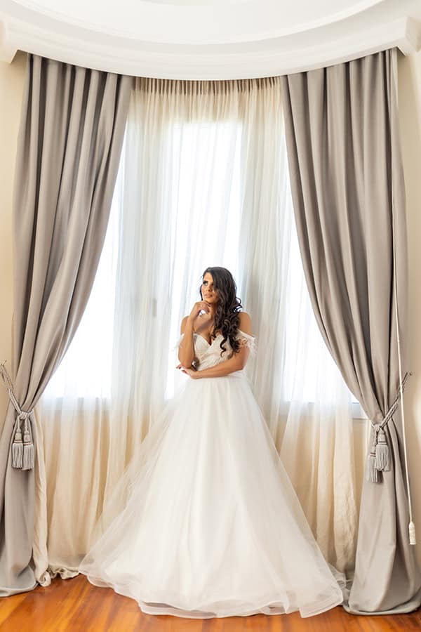 beautiful-fall-wedding-thessaloniki-white-floral-arrangments_02