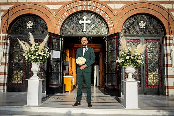 beautiful-fall-wedding-thessaloniki-white-floral-arrangments_19