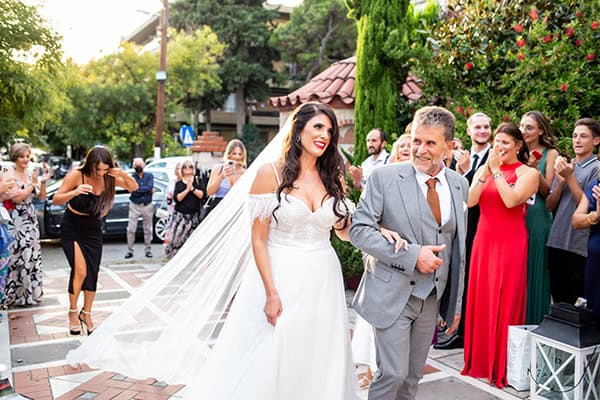 beautiful-fall-wedding-thessaloniki-white-floral-arrangments_23