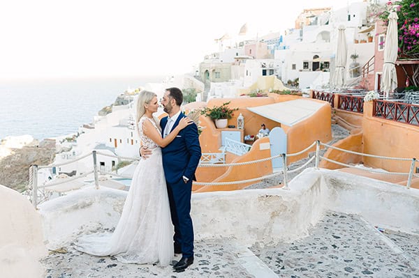 beautiful-summer-wedding-patra-romantic-white-florals_01