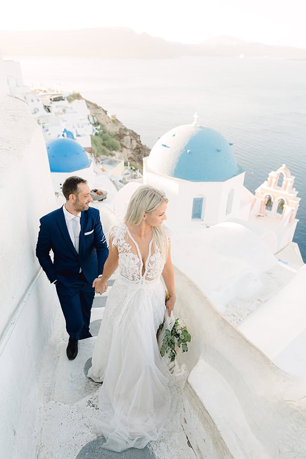 beautiful-summer-wedding-patra-romantic-white-florals_03x