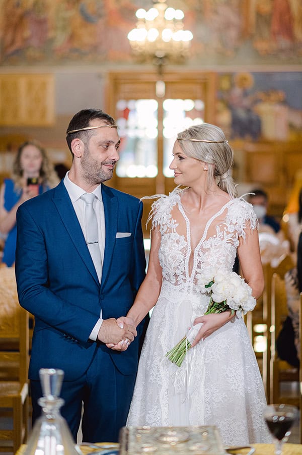 beautiful-summer-wedding-patra-romantic-white-florals_36