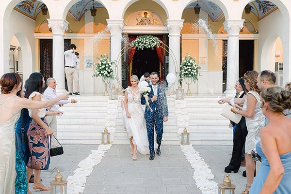 beautiful-summer-wedding-patra-romantic-white-florals_40