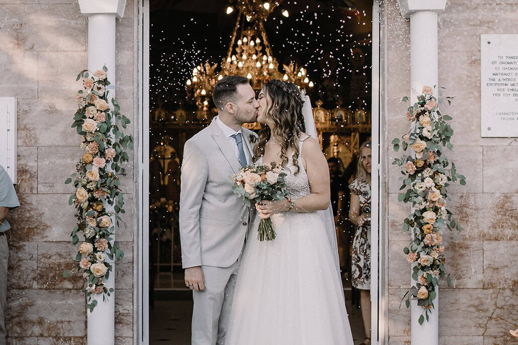 Ένας όμορφος καλοκαιρινός γάμος στο Λιτόχωρο με τριαντάφυλλα σε παστέλ αποχρώσεις │ Χαρά & Θάνος