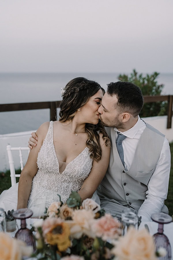 beautiful-summer-wedding-platamonas-roses-pastel-hues_24