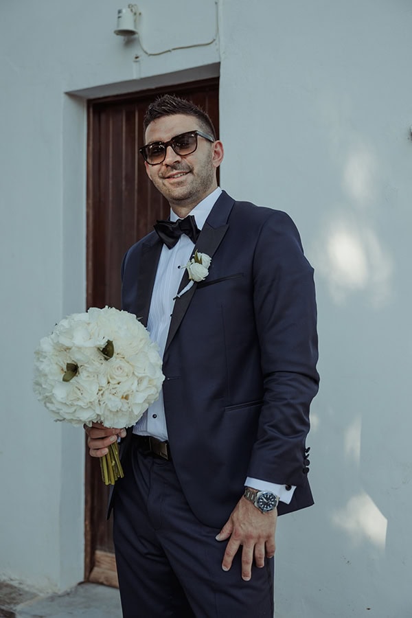 chic-summer-wedding-chania-white-peonies-hydrangeas_12
