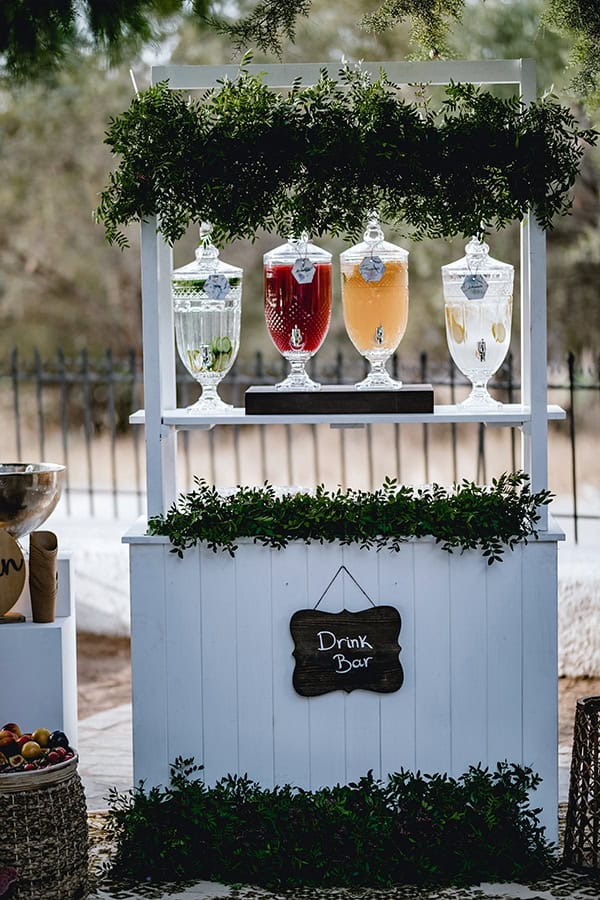 colorful-fall-wedding-athens-chrysanthemum-sunflowers_10