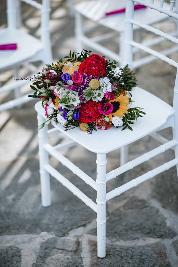 colorful-fall-wedding-athens-chrysanthemum-sunflowers_15