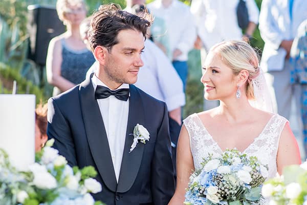 Ονειρικός καλοκαιρινός γάμος με γαλάζιες ορτανσίες και λευκά ρομαντικά άνθη │ Μαρίνα & Xάρης Ονειρικός καλοκαιρινός γάμος με γαλάζιες ορτανσίες και λευκά ρομαντικά άνθη │ Μαρίνα & Xάρης