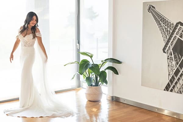 fairytale-summer-wedding-colorful-flowers-next-to-beach_05