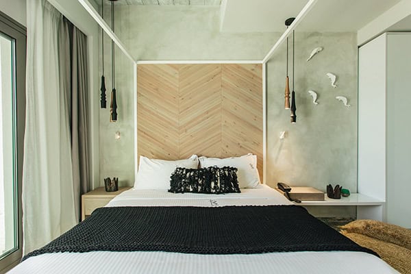 live-unforgettable-honeymoon-experience-luxurious-blue-carpet-lucury-suites_07