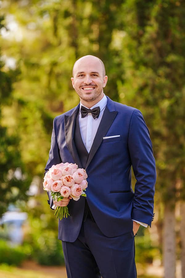 lovely-fall-wedding-galazia-akti-white-hydrangeas-somon-anthurium_20