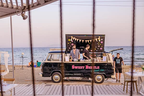 lovely-fall-wedding-galazia-akti-white-hydrangeas-somon-anthurium_33