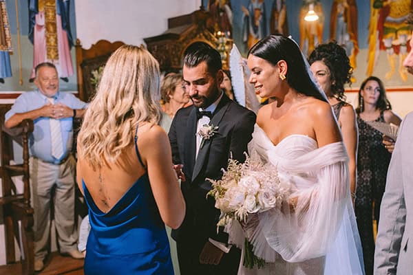 lovely-fall-wedding-hydrangeas-roses-light-shades_30