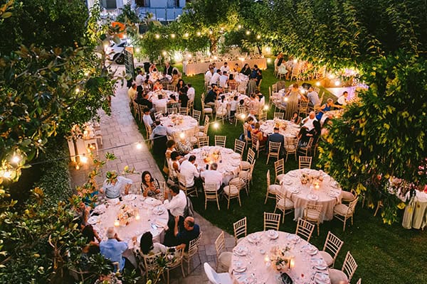 lovely-fall-wedding-hydrangeas-roses-light-shades_39