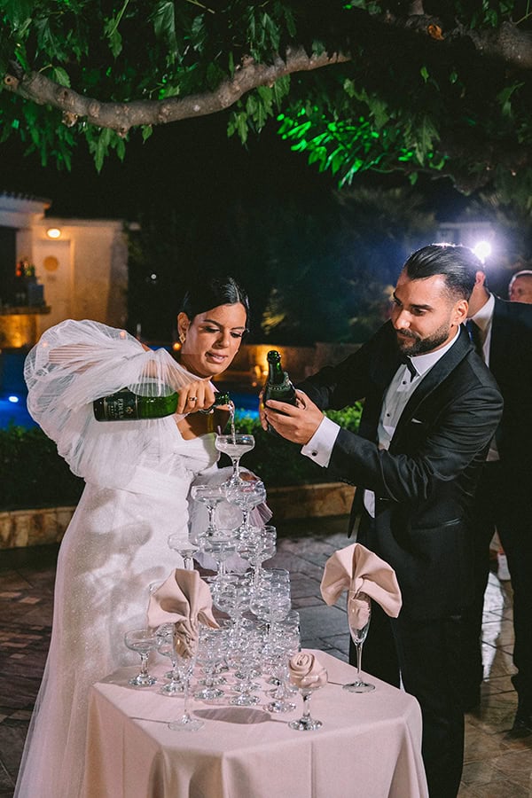 lovely-fall-wedding-hydrangeas-roses-light-shades_54