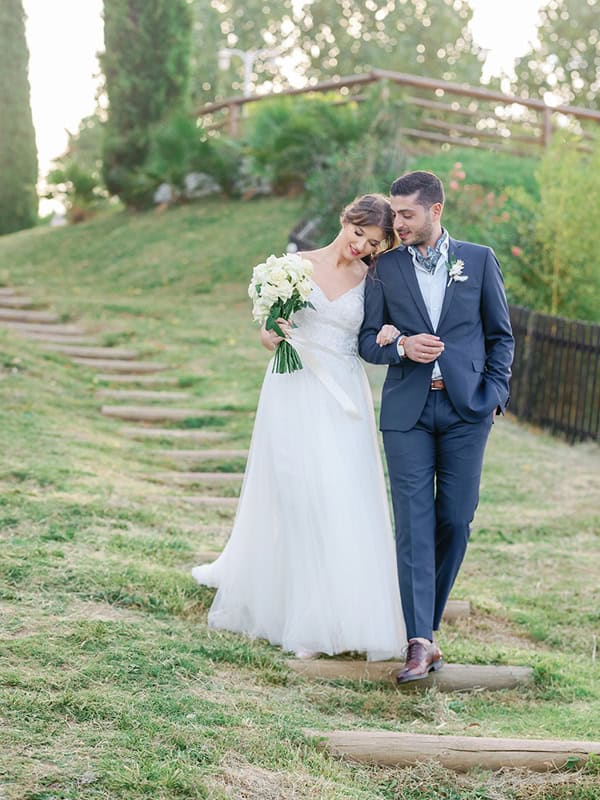 lovely-fall-wedding-litochoro-hydrangeas-mediterranean-spirit_03