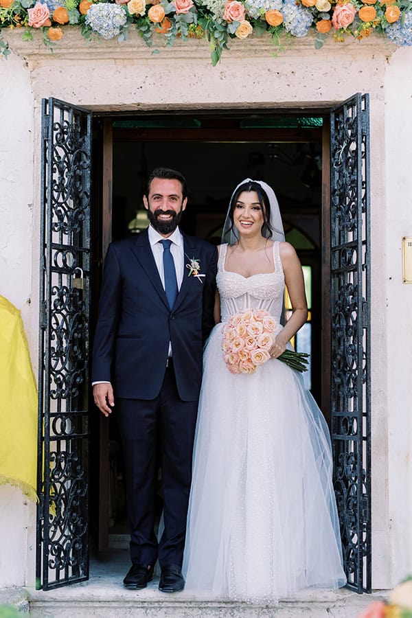 lovely-summer-wedding-corfu-romantic-florals-peach-light-blues-hues_21x