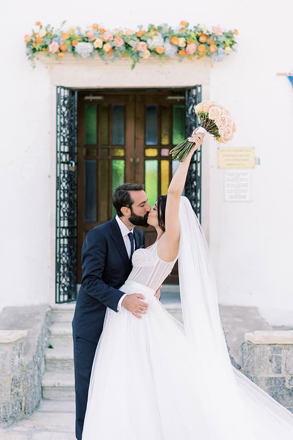 lovely-summer-wedding-corfu-romantic-florals-peach-light-blues-hues_23