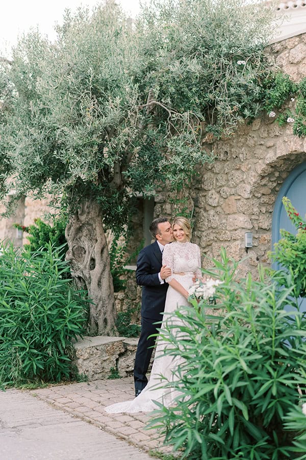 lovely-summer-wedding-spetses-romantic-peonies-roses_03