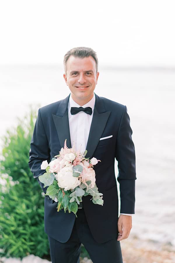 lovely-summer-wedding-spetses-romantic-peonies-roses_11