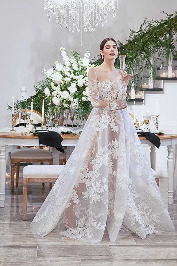 luxurious-styled-shoot-white-florals-gold-details_02