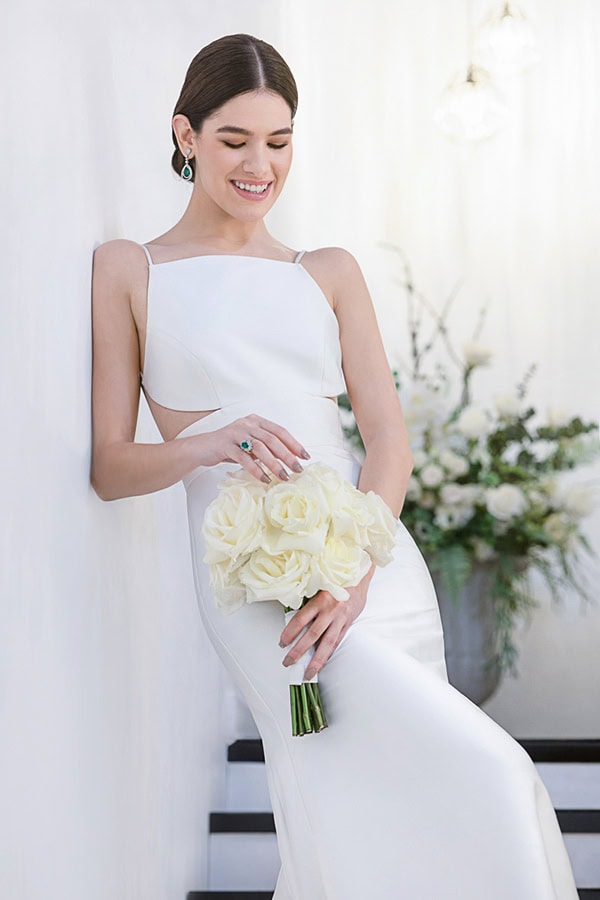luxurious-styled-shoot-white-florals-gold-details_07