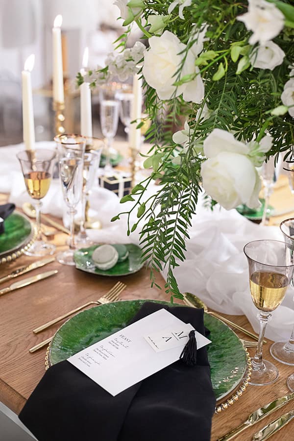 luxurious-styled-shoot-white-florals-gold-details_26