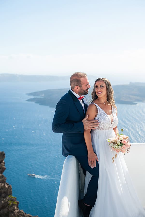 magnificent-next-day-background-unique-beauties-santorini_01x