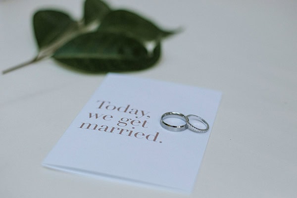 outdoor-summer-wedding-corfu-white-blooms-lush-olive-leaves_13