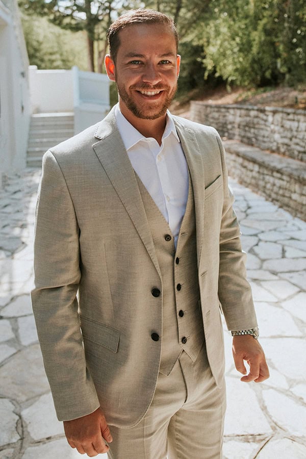 outdoor-summer-wedding-corfu-white-blooms-lush-olive-leaves_13x