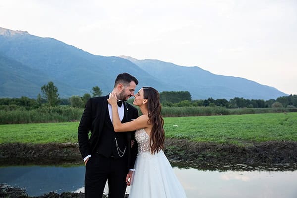 romantic-next-day-session-natural-backdrop_03