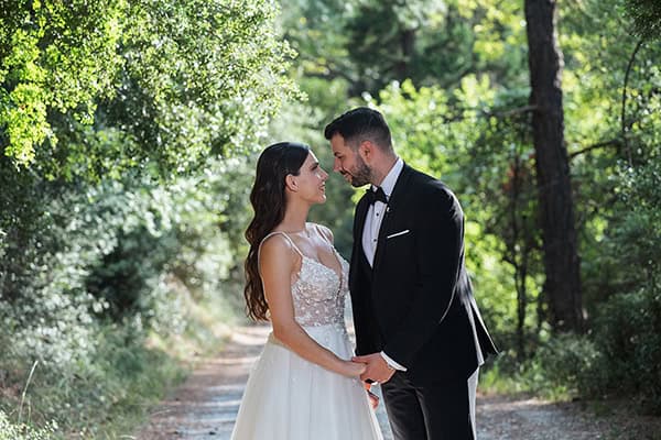 romantic-next-day-session-natural-backdrop_06