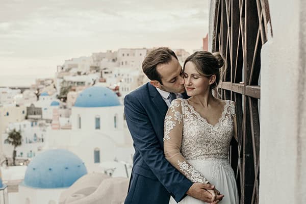 romantic-next-day-shoot-backdrops-santorini-island-beaches_02
