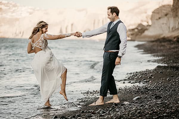 romantic-next-day-shoot-backdrops-santorini-island-beaches_07