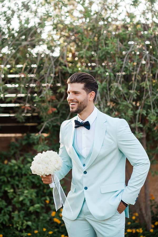 romantic-summer-wedding-athens-white-hydrangeas-lush-greenery_16