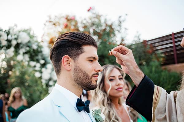 romantic-summer-wedding-athens-white-hydrangeas-lush-greenery_19x