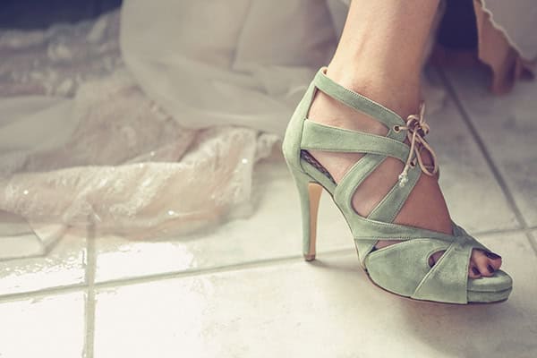 rustic-fall-wedding-athens-gorgeous-peonies-hydrangeas-earth-tones_09