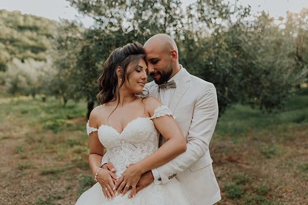 Παραθαλάσσιος καλοκαιρινός γάμος στην Καβάλα με φύλλα ελιάς και λουλούδια σε παστέλ αποχρώσεις │ Μαρία & Χρήστος Παραθαλάσσιος καλοκαιρινός γάμος στην Καβάλα με φύλλα ελιάς και λουλούδια σε παστέλ αποχρώσεις │ Μαρία & Χρήστος