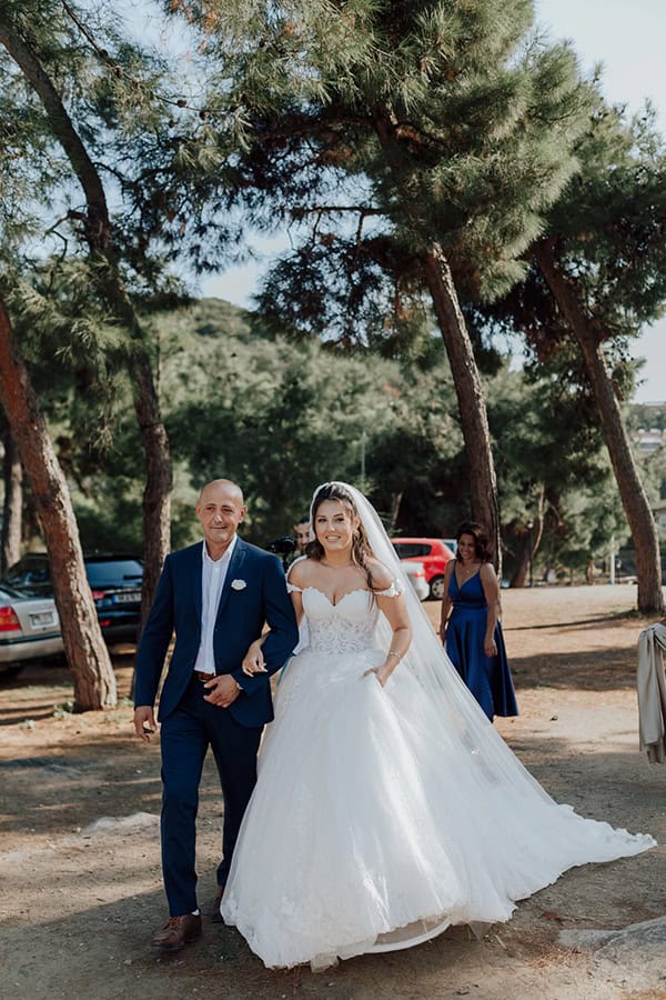 seaside-summer-wedding-kavala-olive-leaves-florals-paste-hues_20