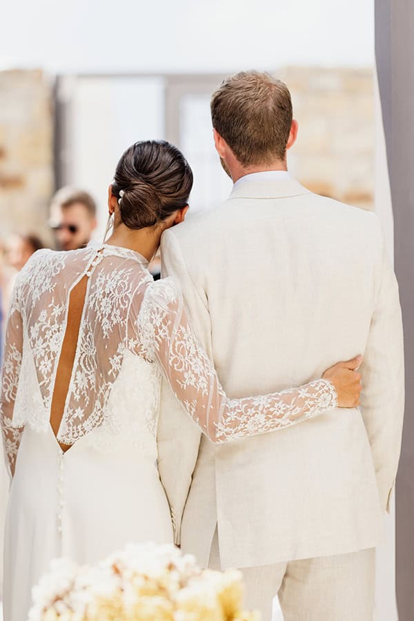 simply-chic-wedding-naxos-white-roses-olive-leaves_14x